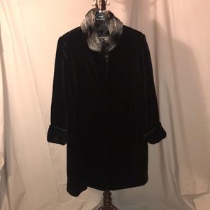 Black with gray collar faux fur, size large.